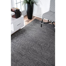 Load image into Gallery viewer, 3&#39; x 5&#39; Bland and White Diamond Wool FlatWeave Area Rug
