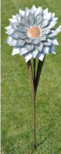 Load image into Gallery viewer, Metal Flower Garden Stakes D