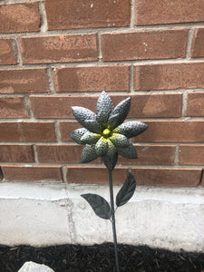 Metal Garden Flower C