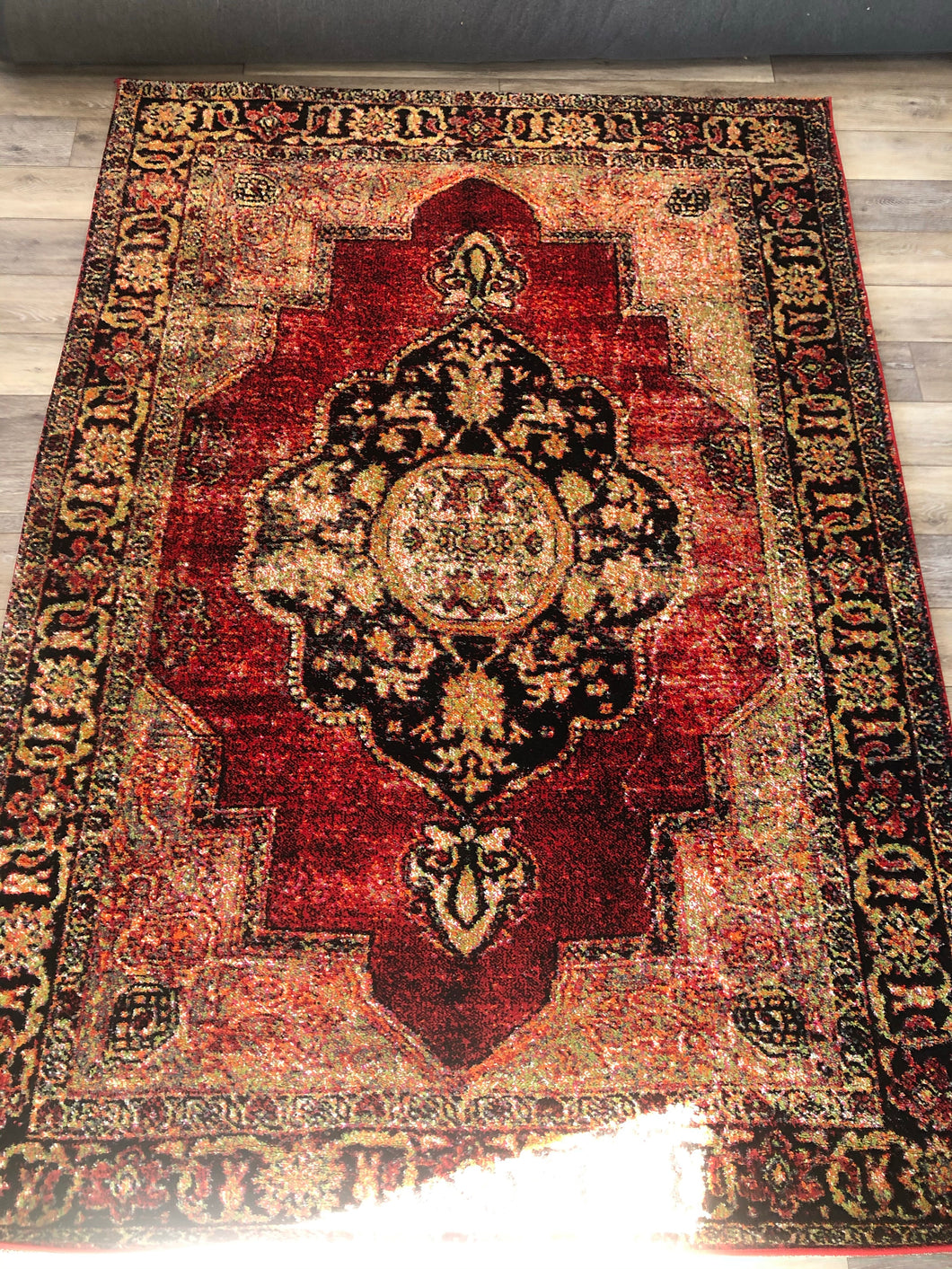 5’3” x 7’6” Red Medallion Area Rug