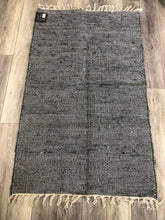 Load image into Gallery viewer, 3&#39; x 5&#39; Demin Blue and Cream Rag Area Rug