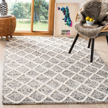 Load image into Gallery viewer, 8&#39; x 10&#39; Bohemian Style Wool Area Rug